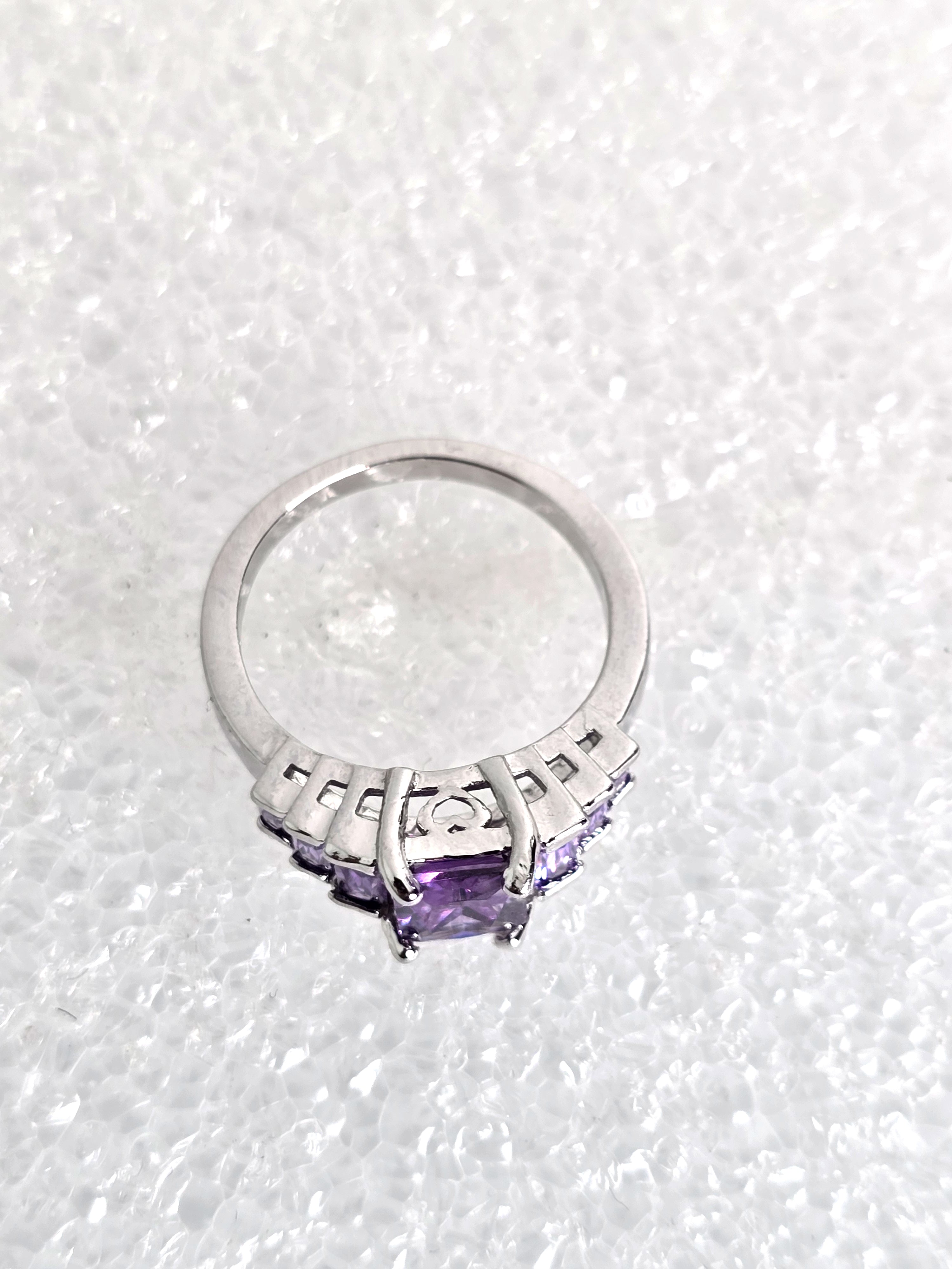 Ring Sterling Silver with Purple Gemstones