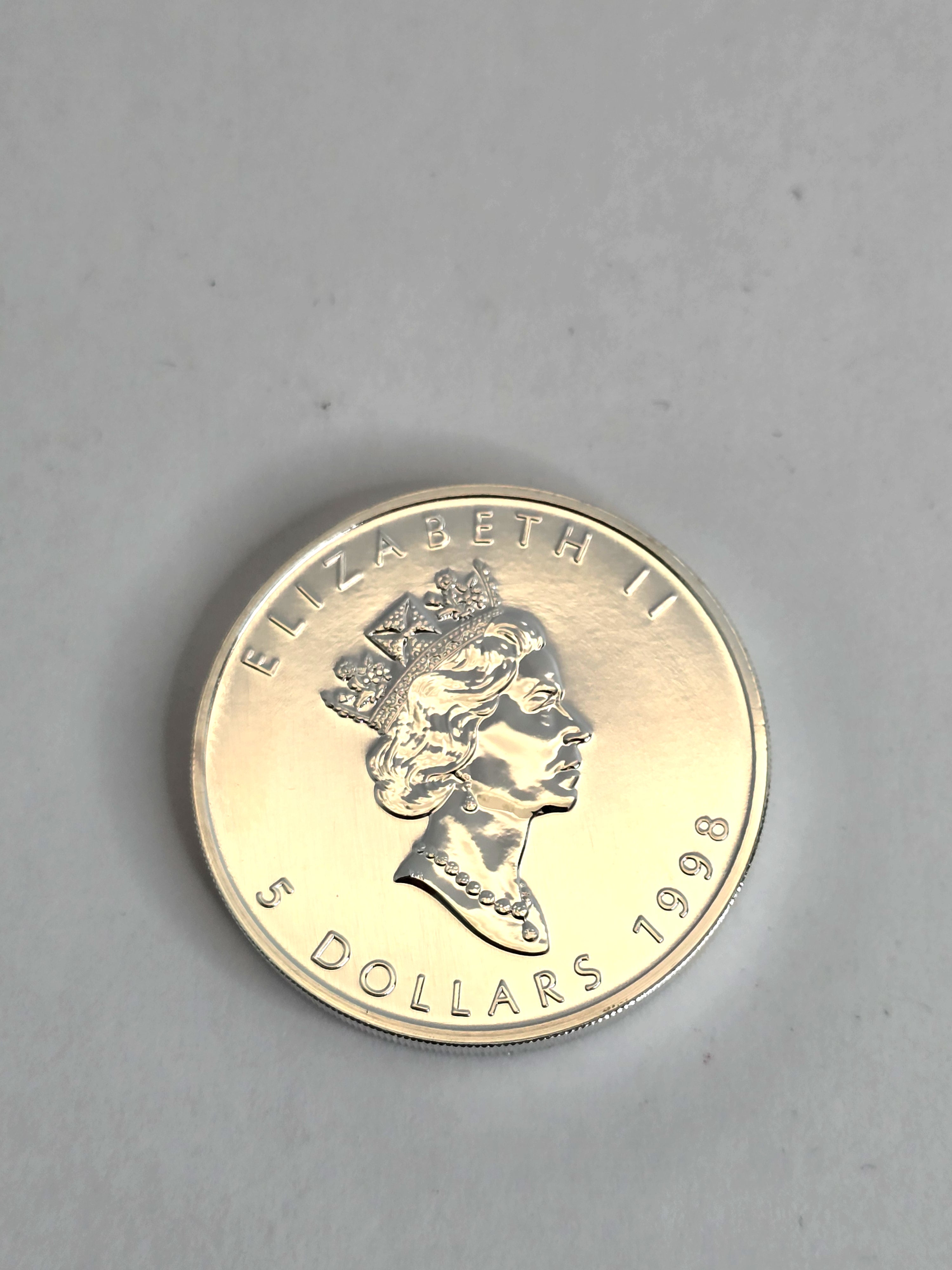 1998 Silver 1oz Canadian Maple Leaf Coin