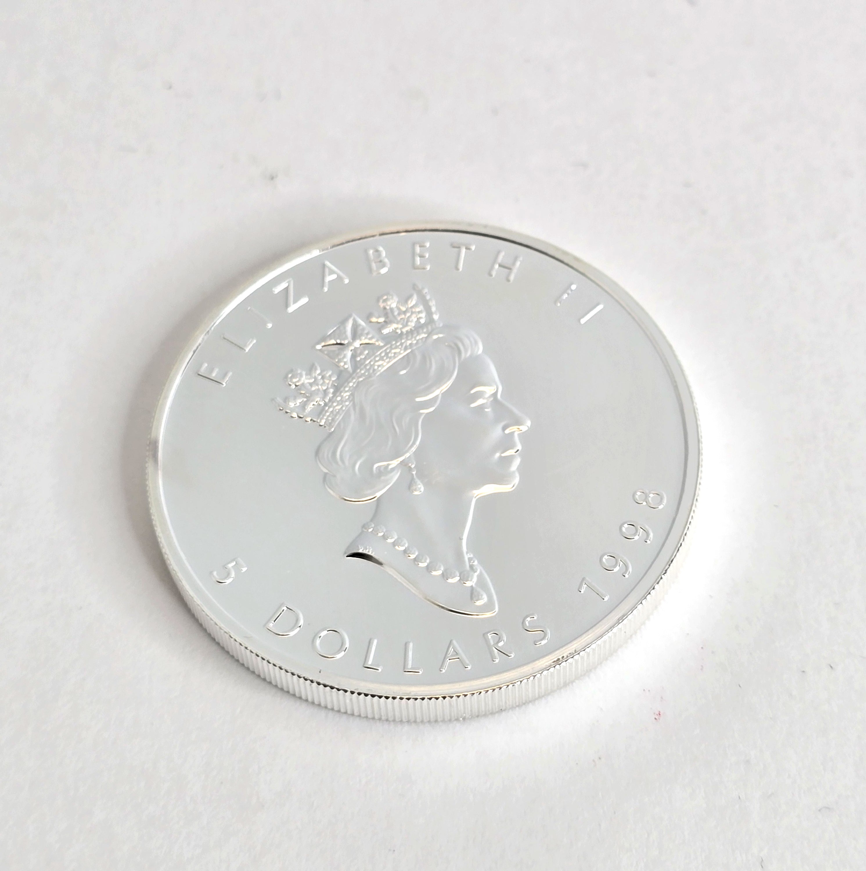 1998 Silver 1oz Canadian Maple Leaf Coin