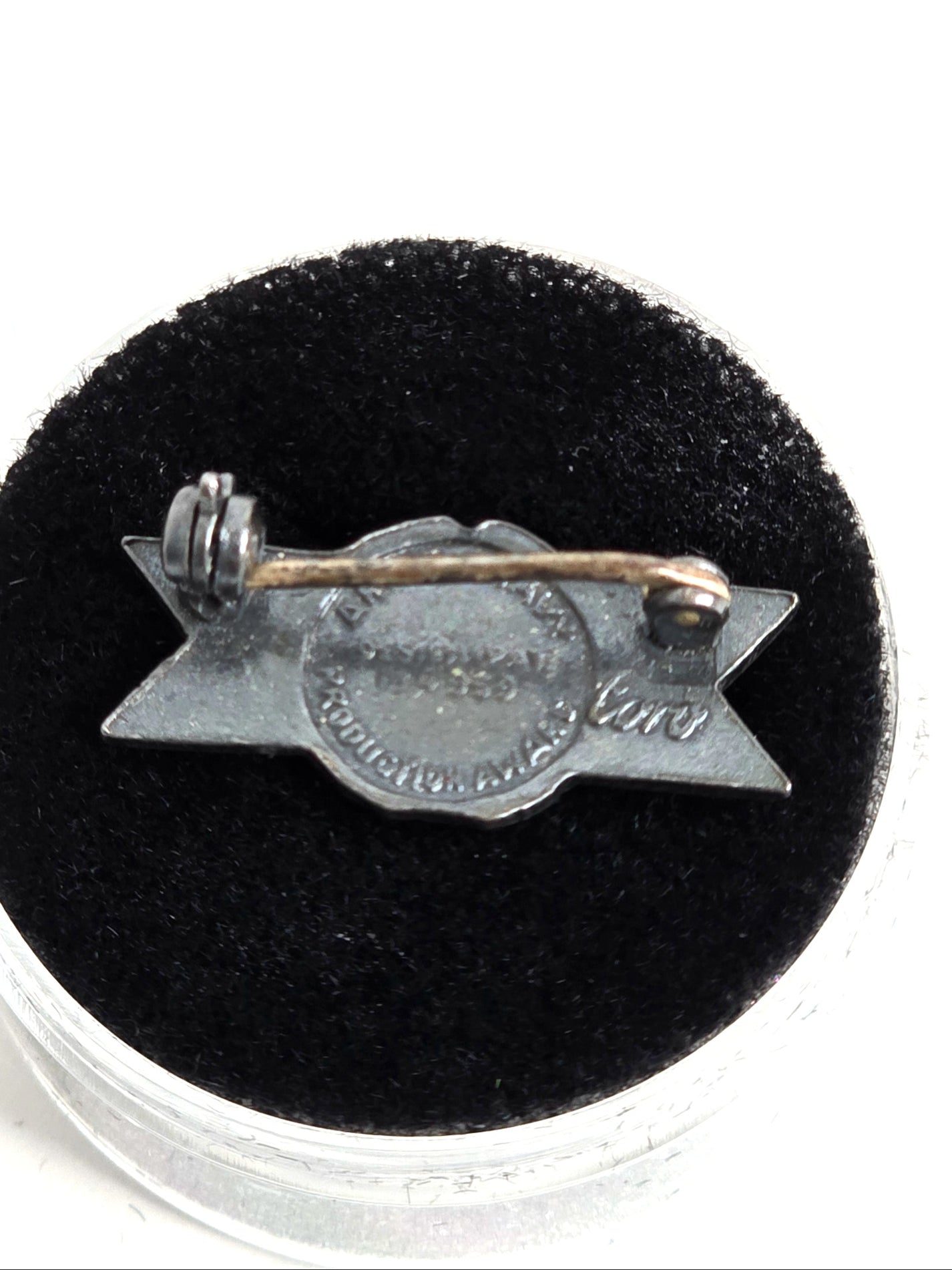 Militaria WW II Army Navy Pin