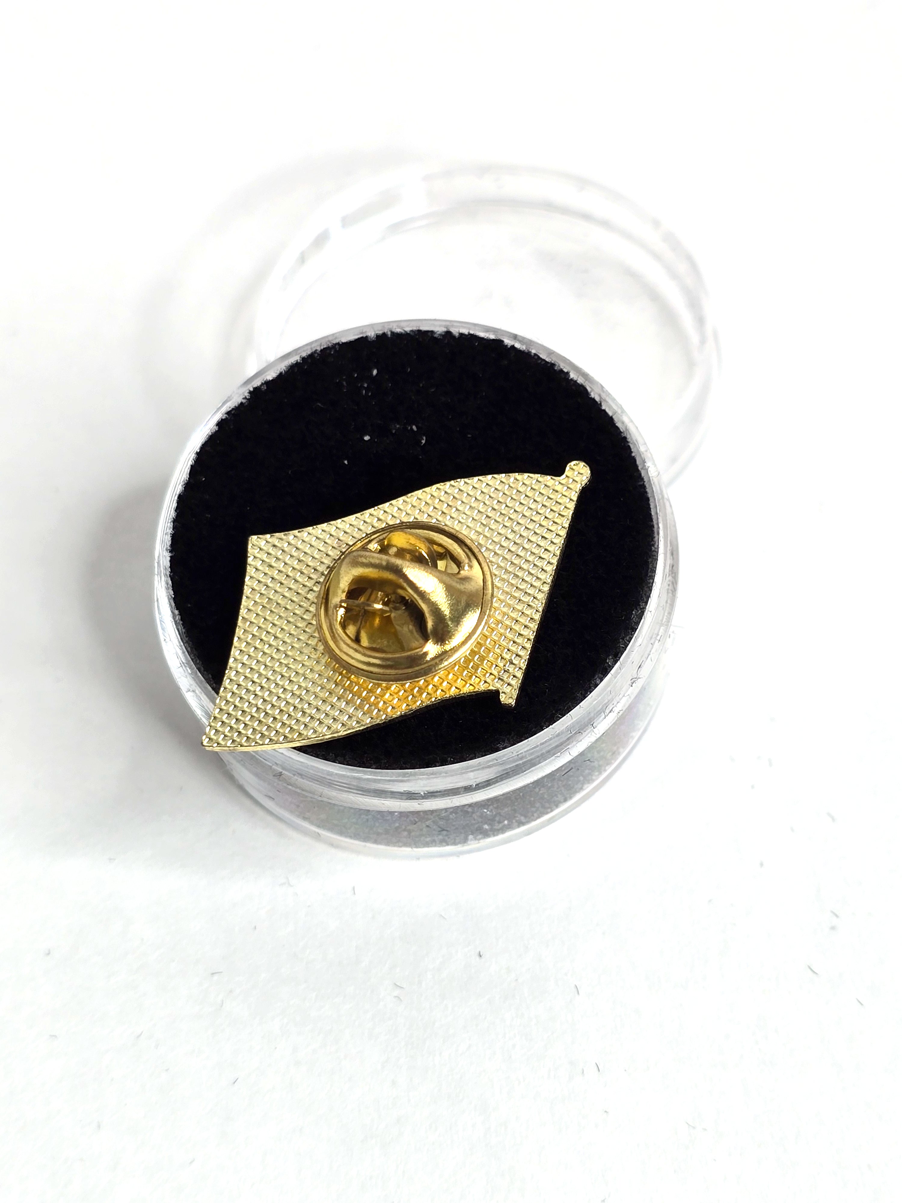 Vintage U.S. Flag Lapel Pin