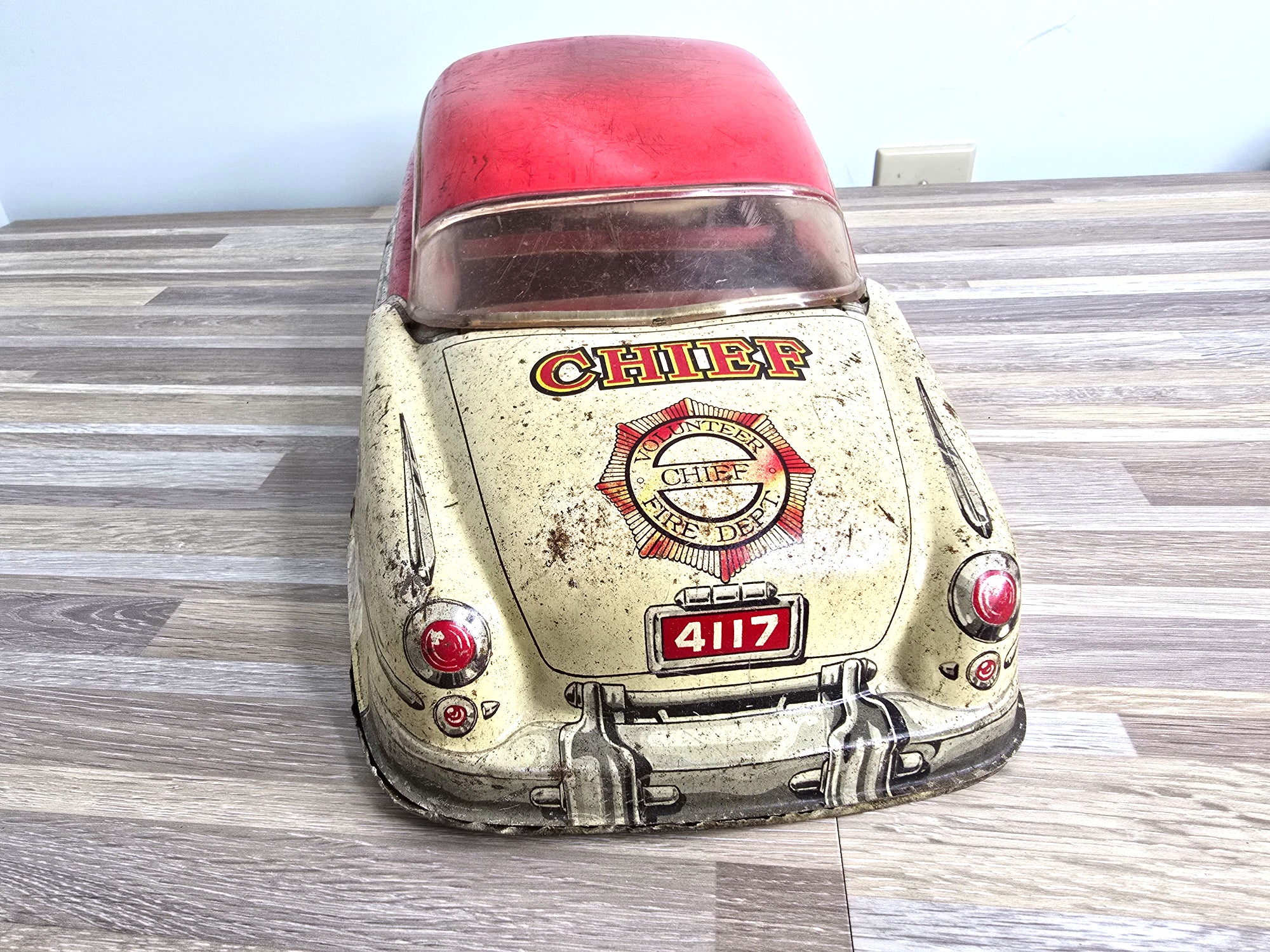 1950s Marx Tin Toy Fire Chief 18" Vintage Collectible