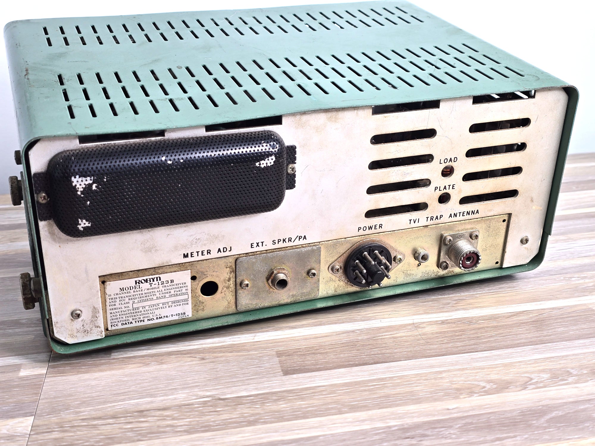 Vintage CB Radio Transceiver Robyn T-123B - Needs Repair