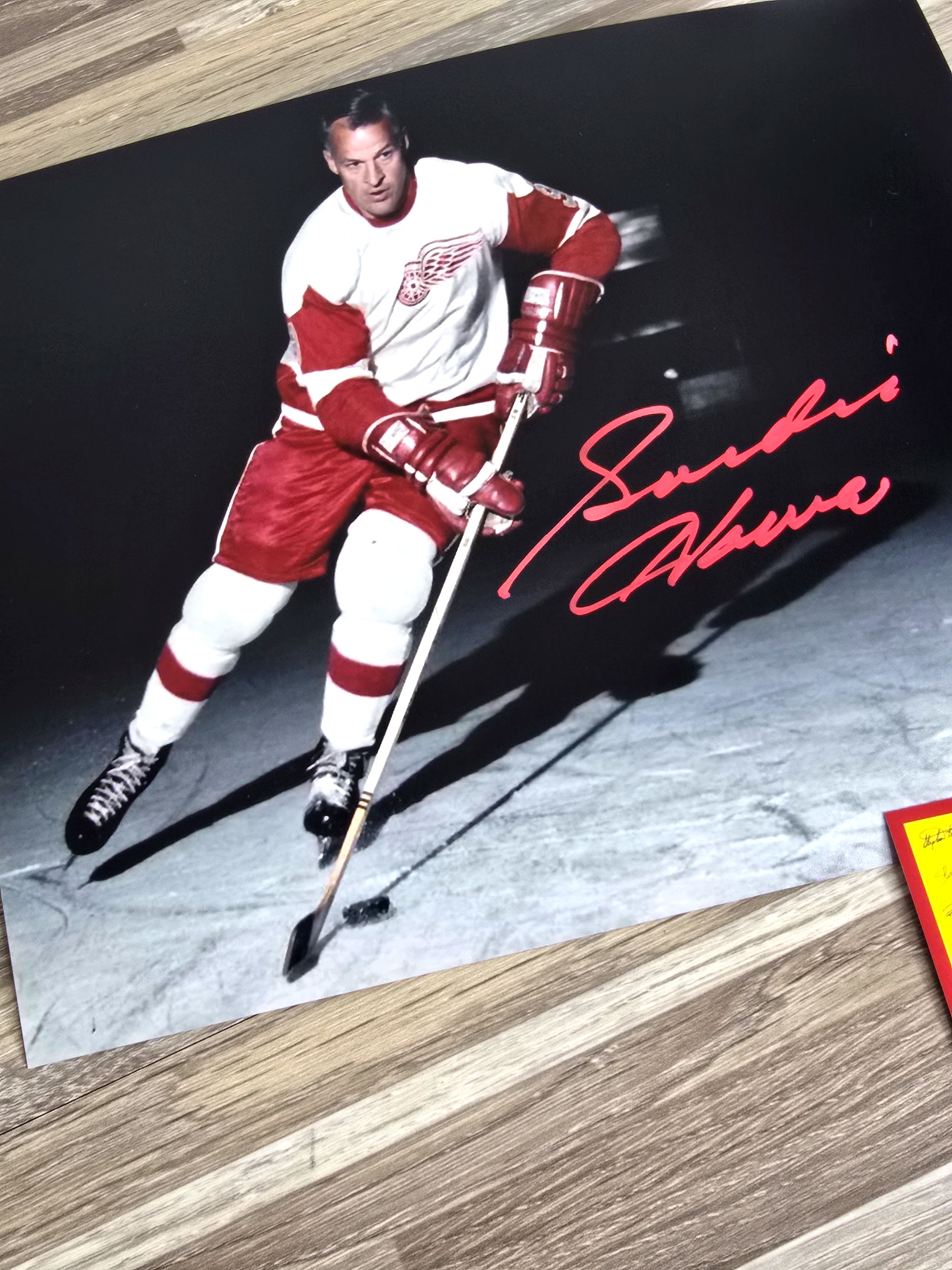 Gordie Howe Detroit Red Wings NHL Signed Photo - Authenticated