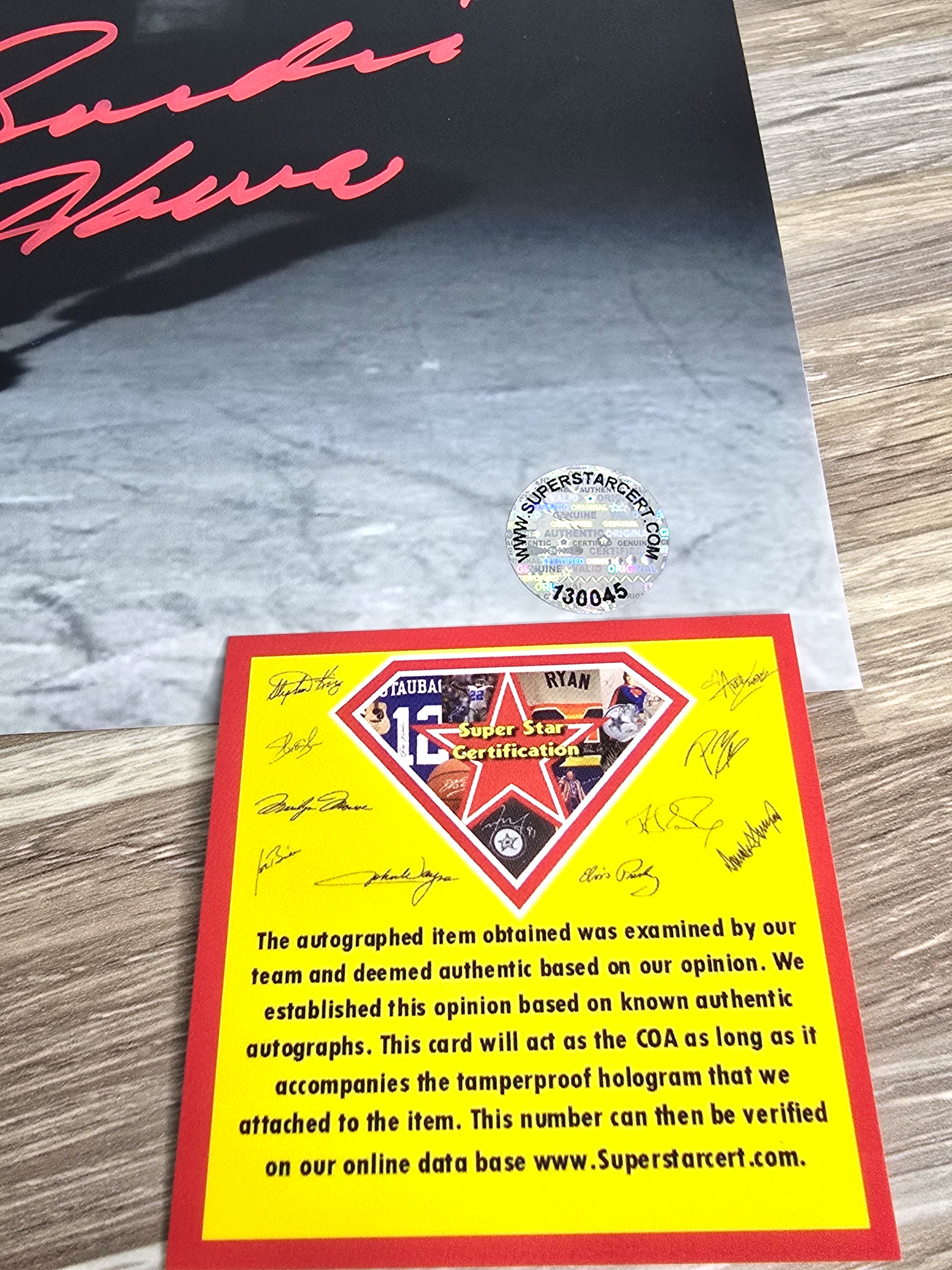 Gordie Howe Detroit Red Wings NHL Signed Photo - Authenticated