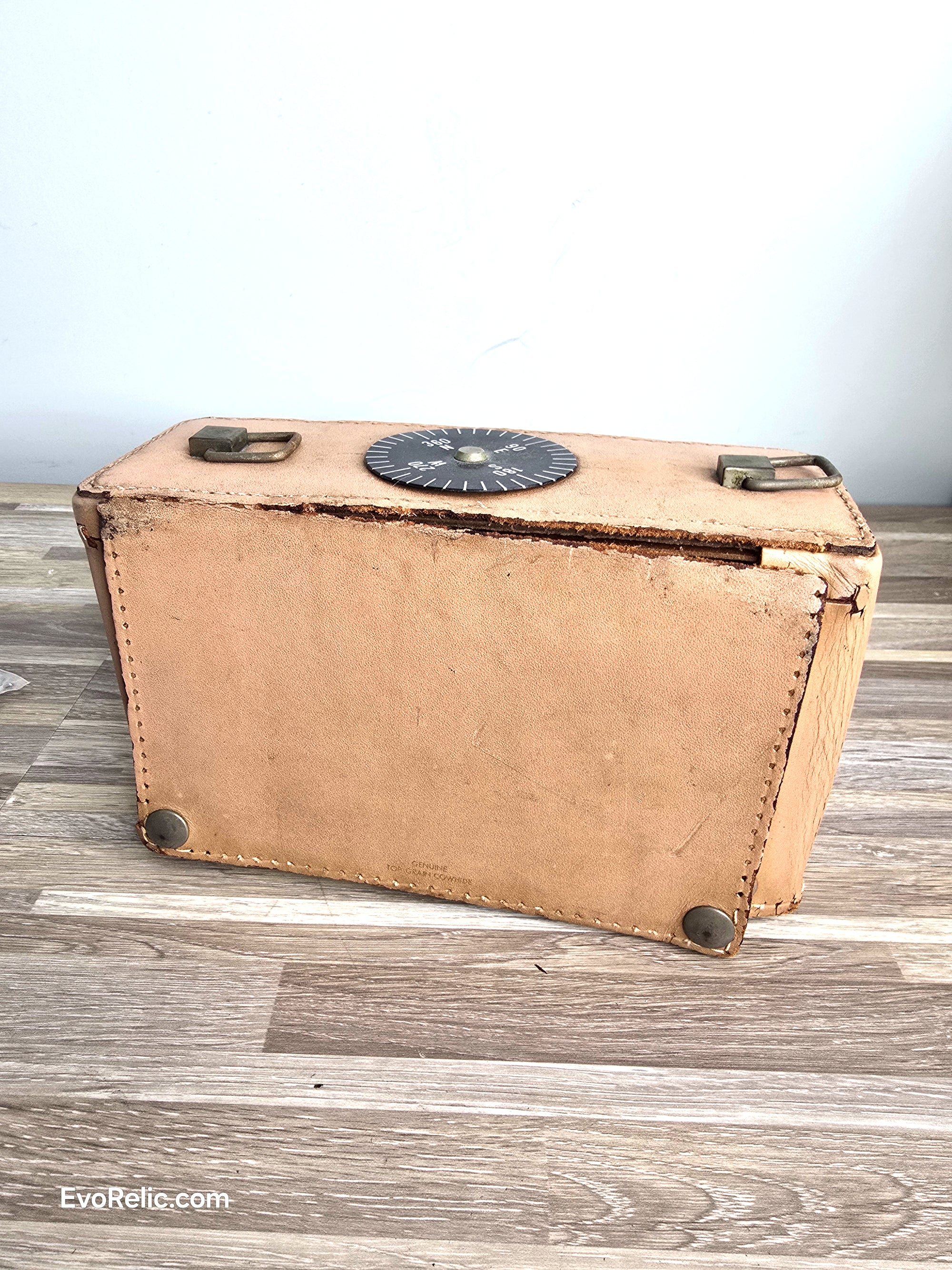 1958 Zenith Navigator Radio Royal 760