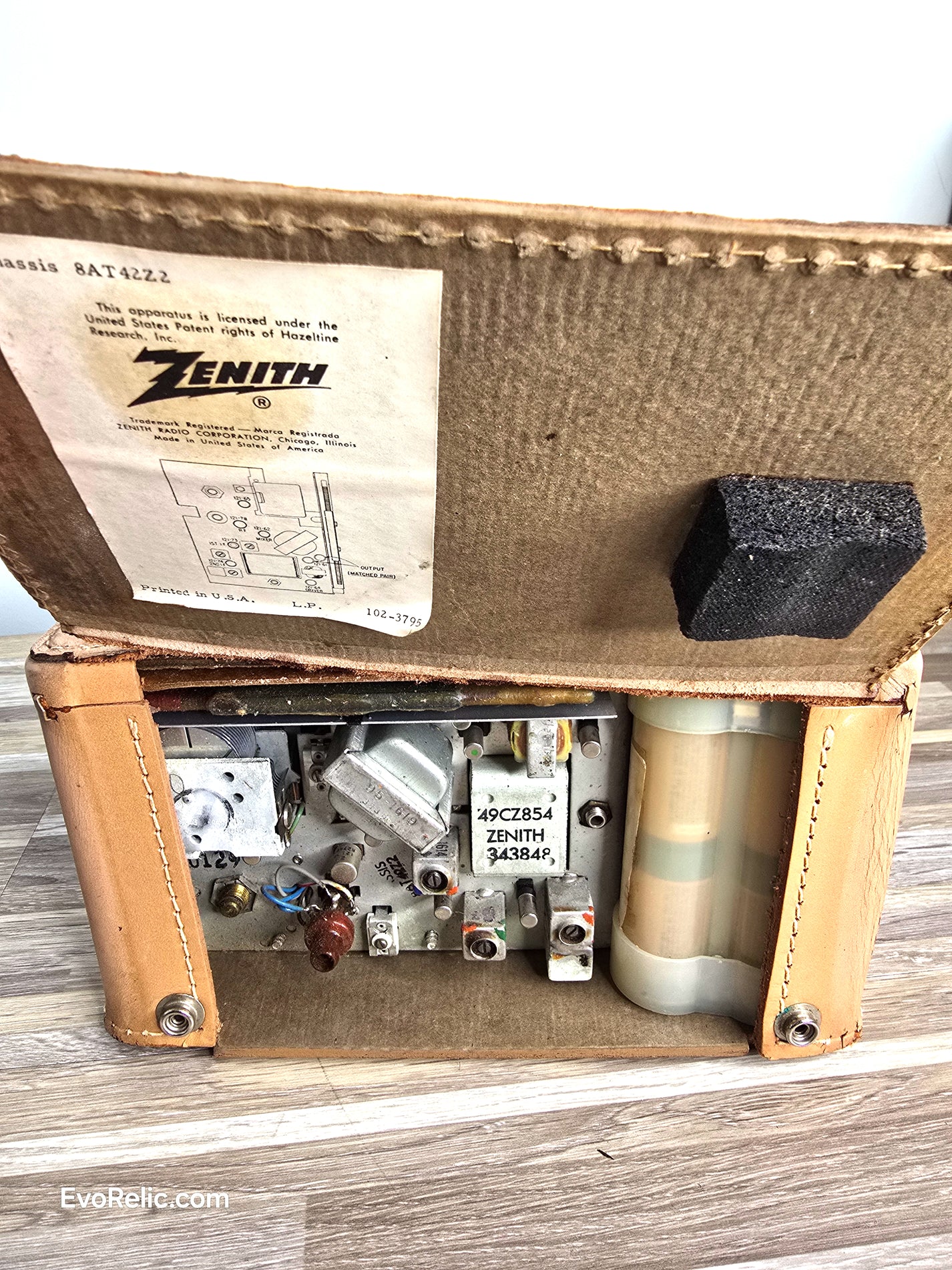1958 Zenith Navigator Radio Royal 760