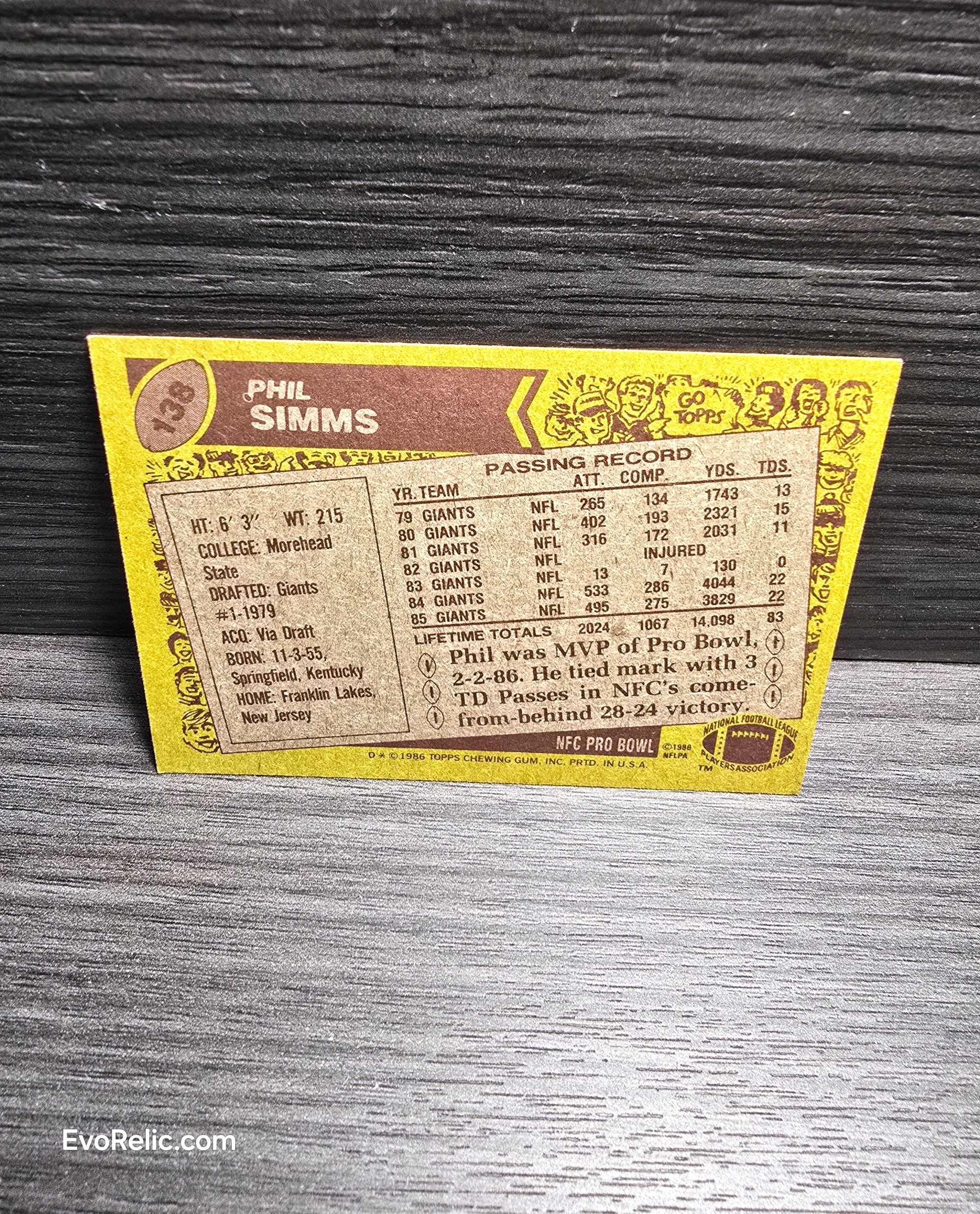 1986 Phil Simms Football Card Topps No 138