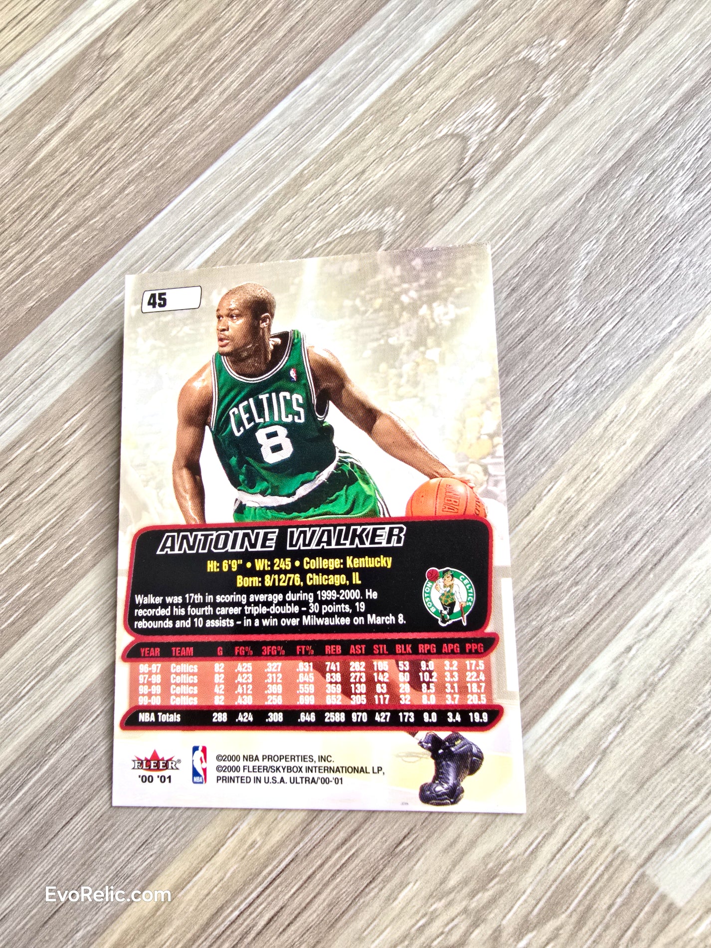 2000'01 Antoine Walker NBA Basketball Card Ultra Fleer No. 45