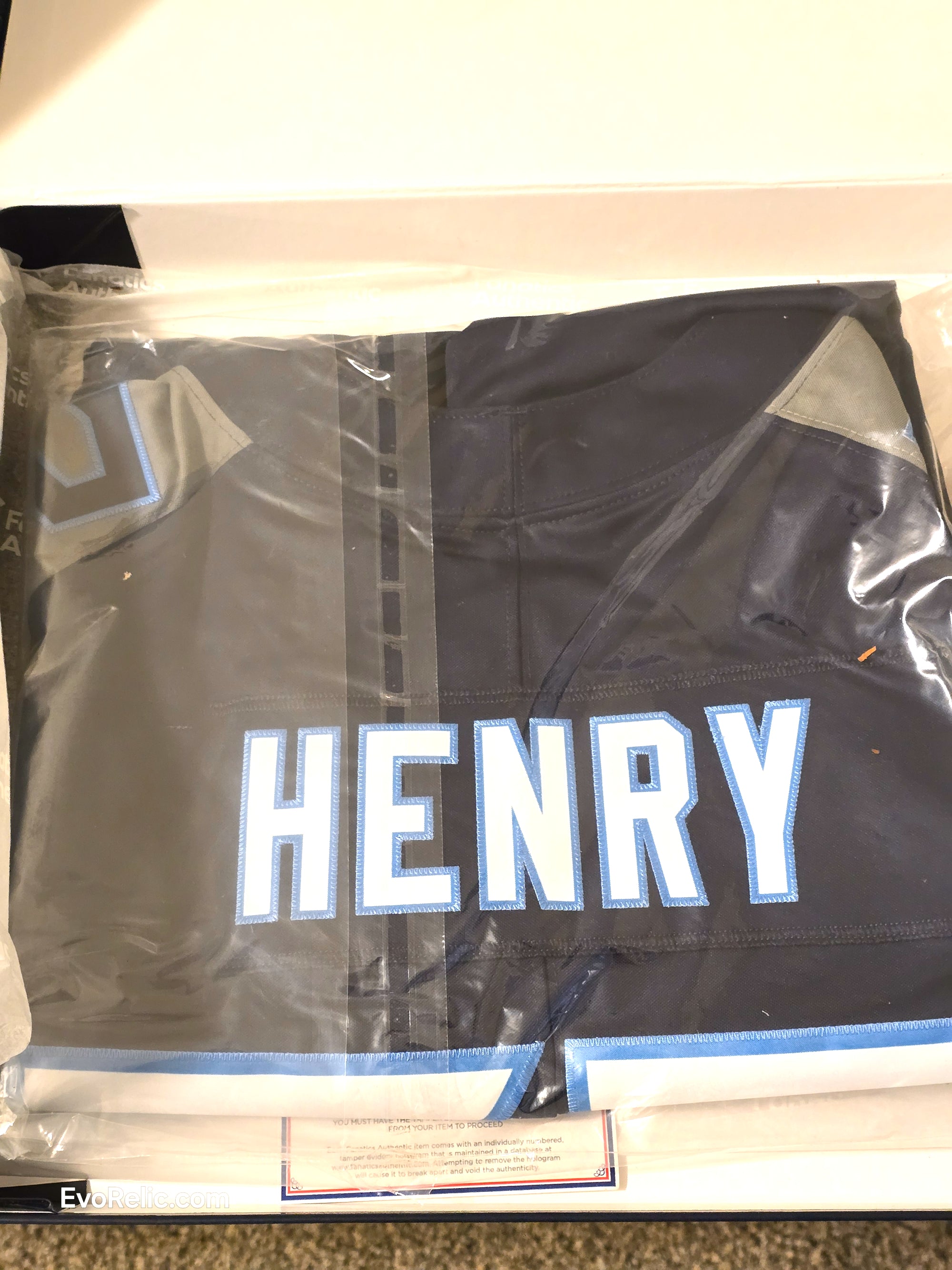 Derrick Henry Autographed NFL Titans Jersey - Fanatics Authenticated