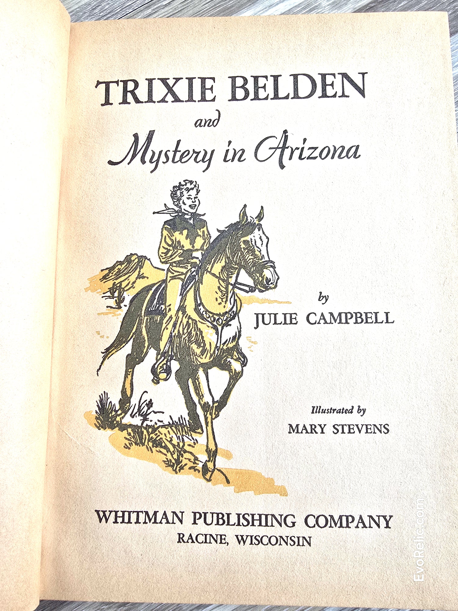 Vintage Trixie Belden and Mystery in Arizona Book No 6