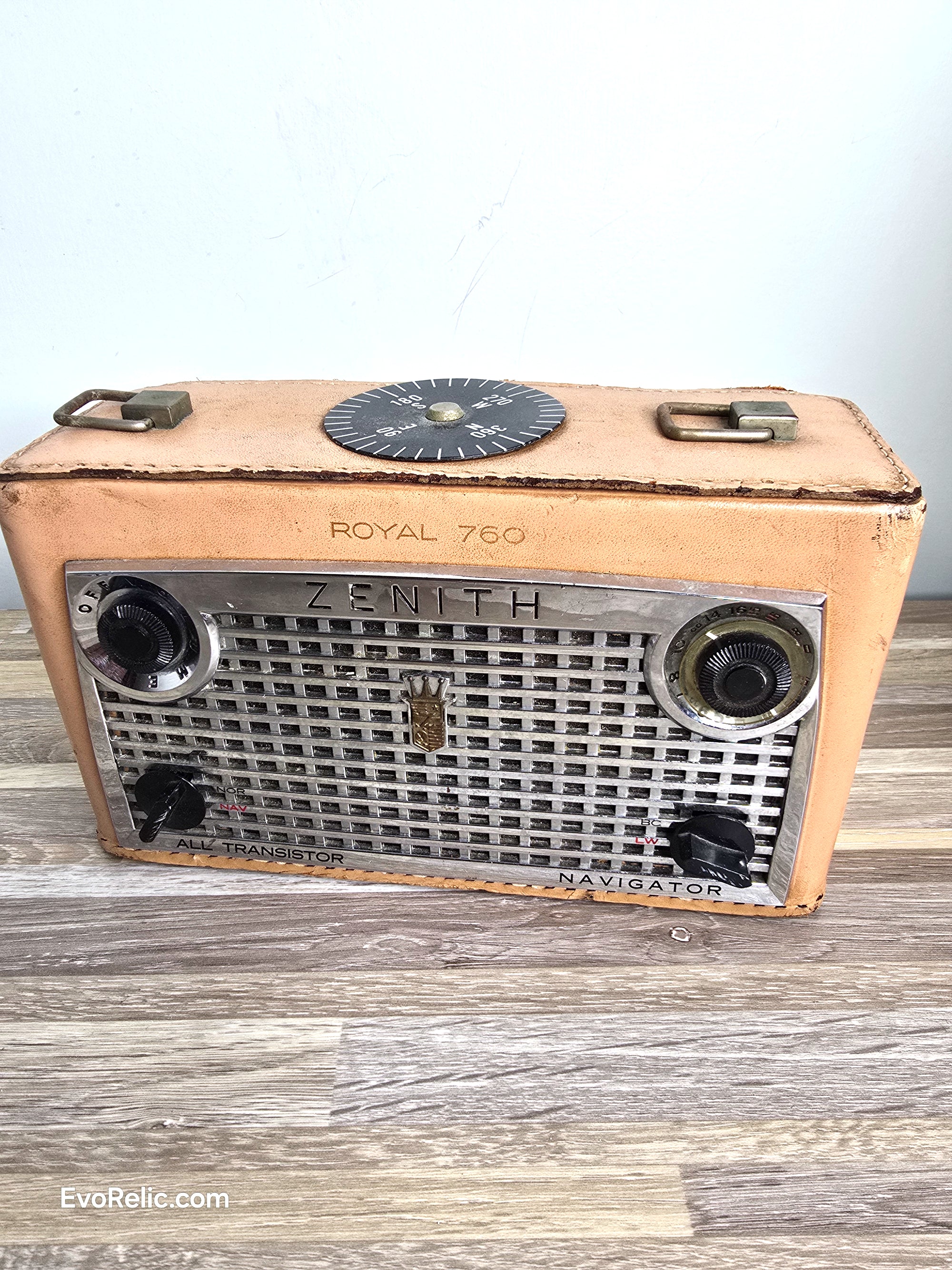 1958 Zenith Navigator Radio Royal 760