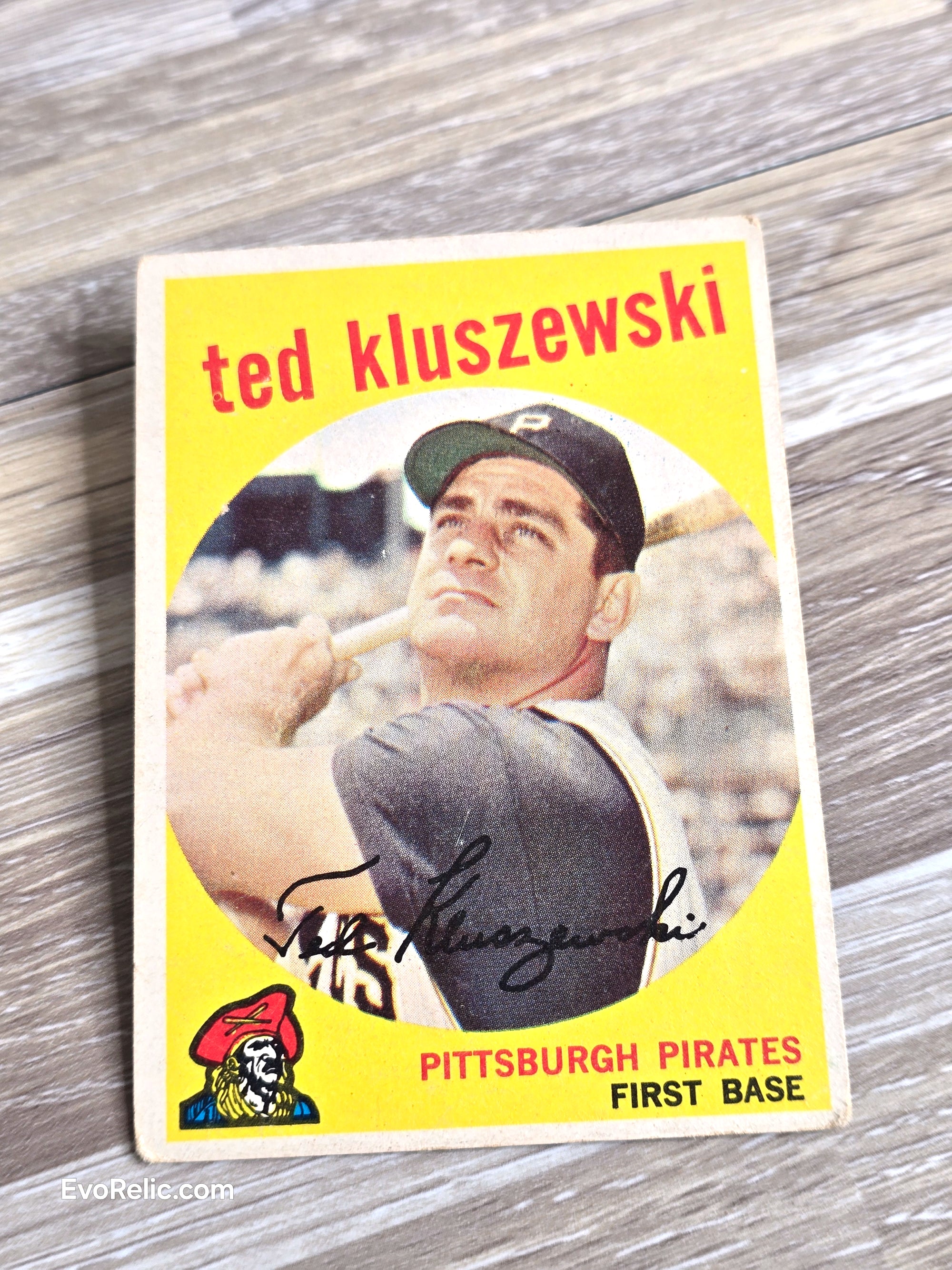 1959 Ted Kluszewski Baseball Card Topps No 35