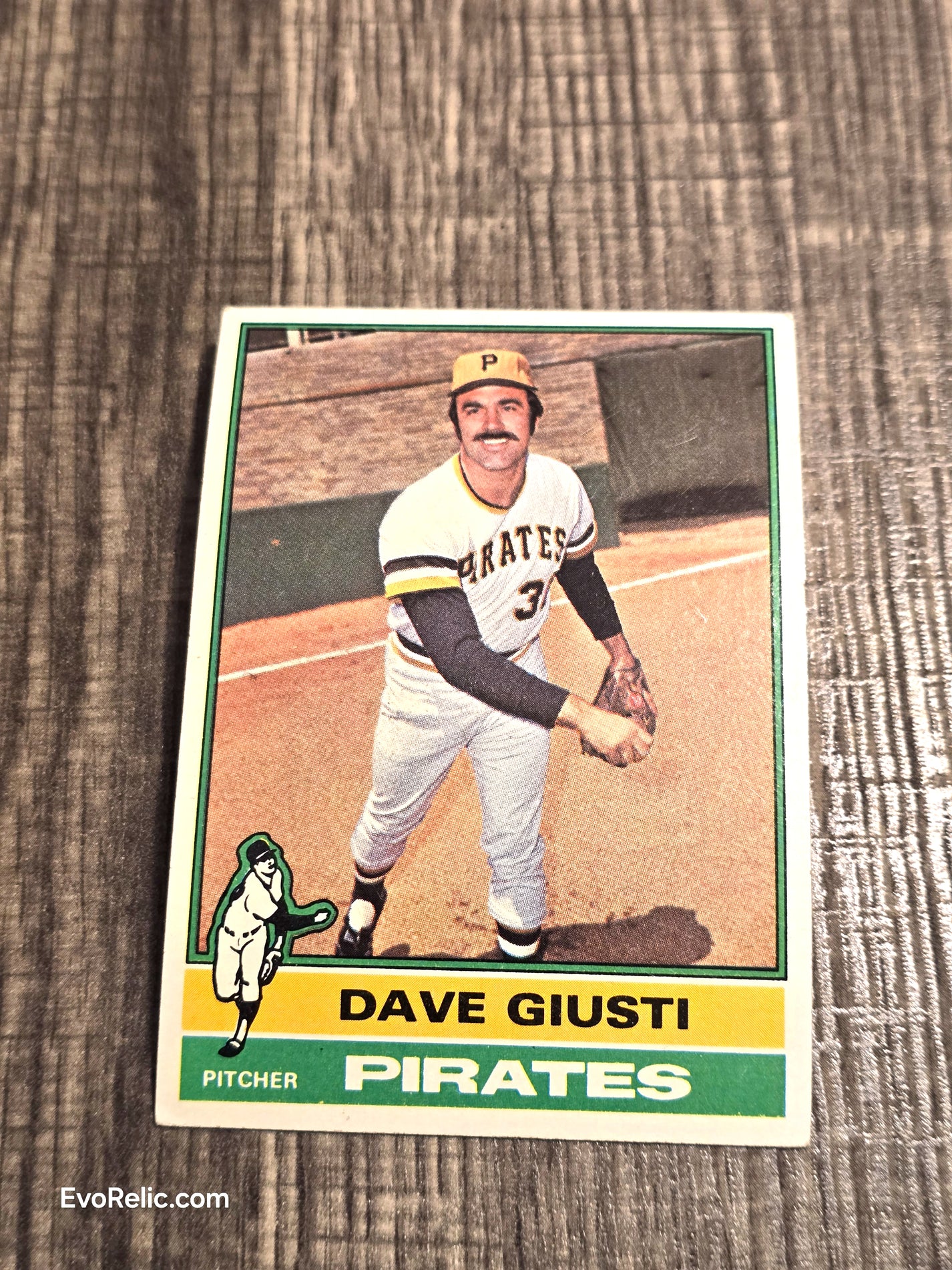 1976 Baseball Sports Card Dave Giusti Topps No 352