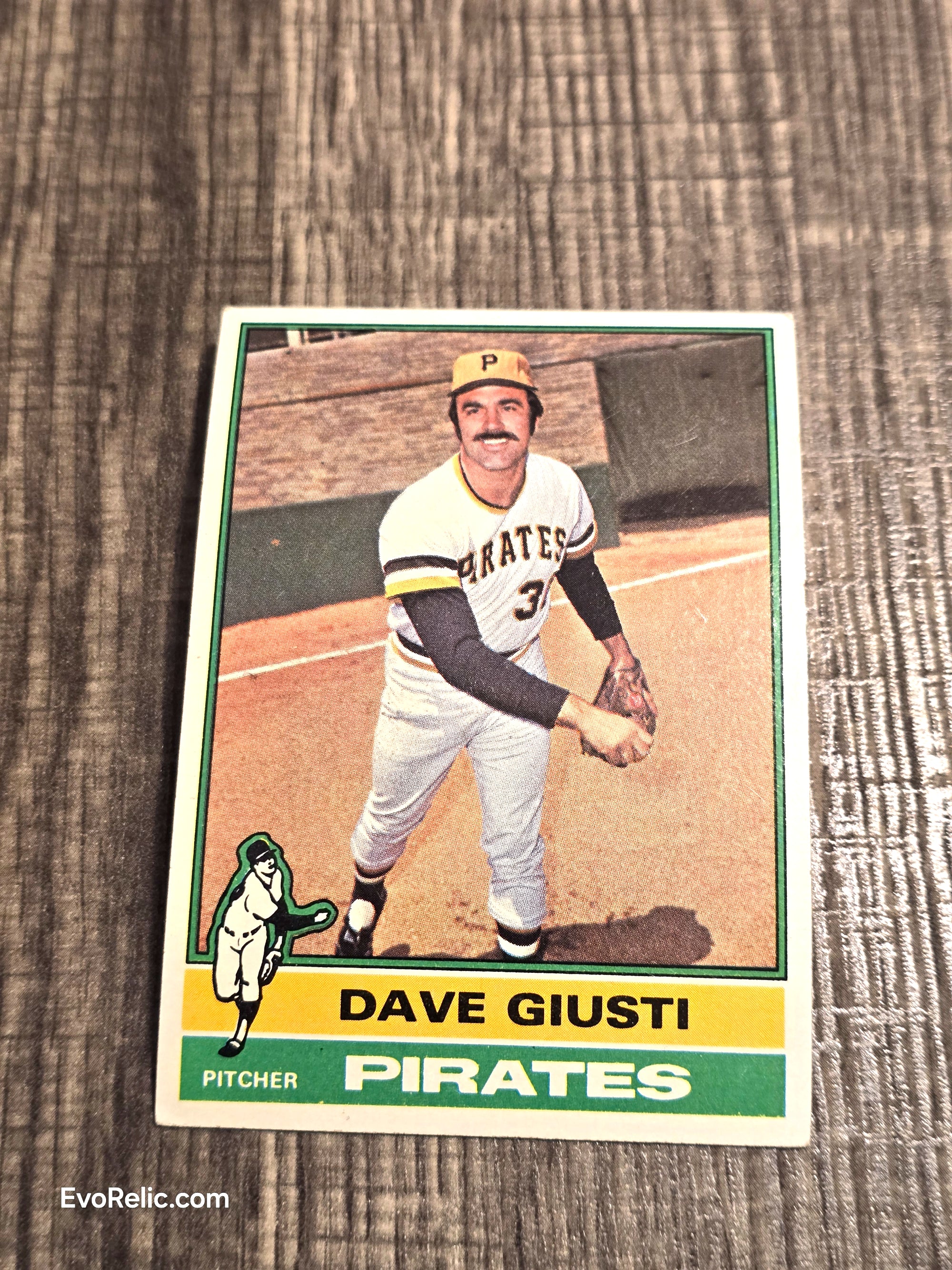 1976 Baseball Sports Card Dave Giusti Topps No 352