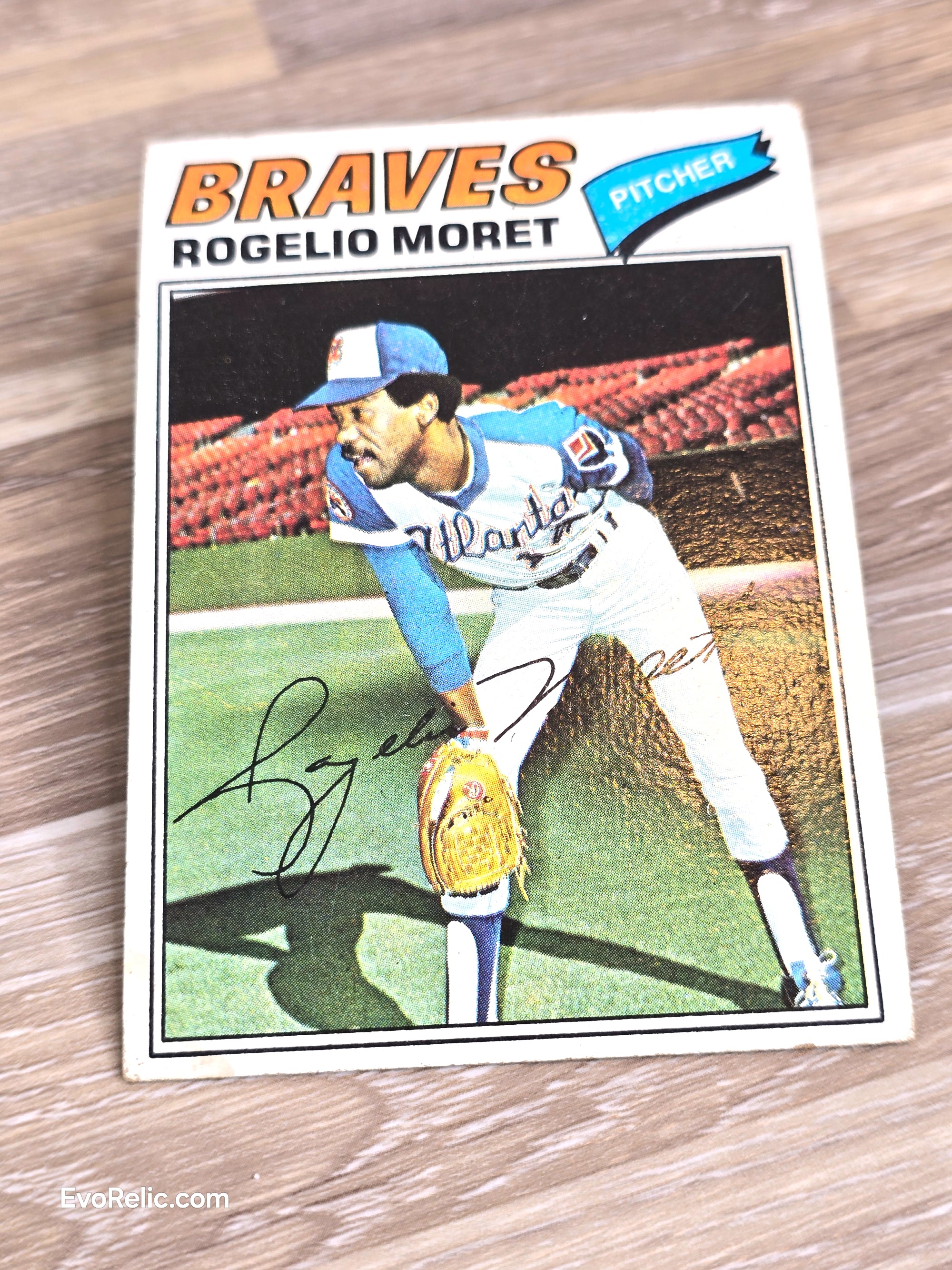 1977 Topps Rogelio Moret Braves Baseball Card No 292