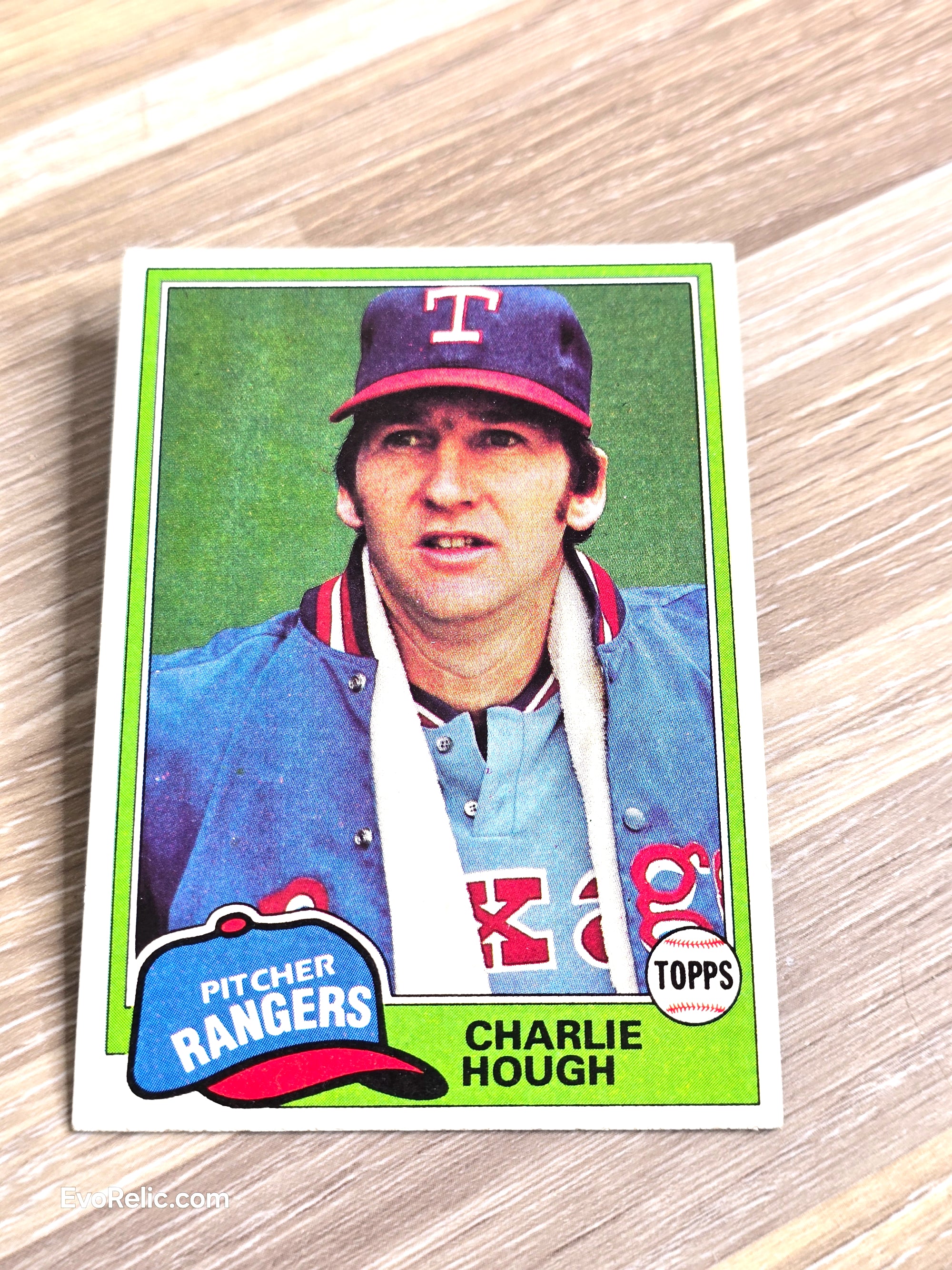 1981 Topps Baseball Card Charlie Hough No 371