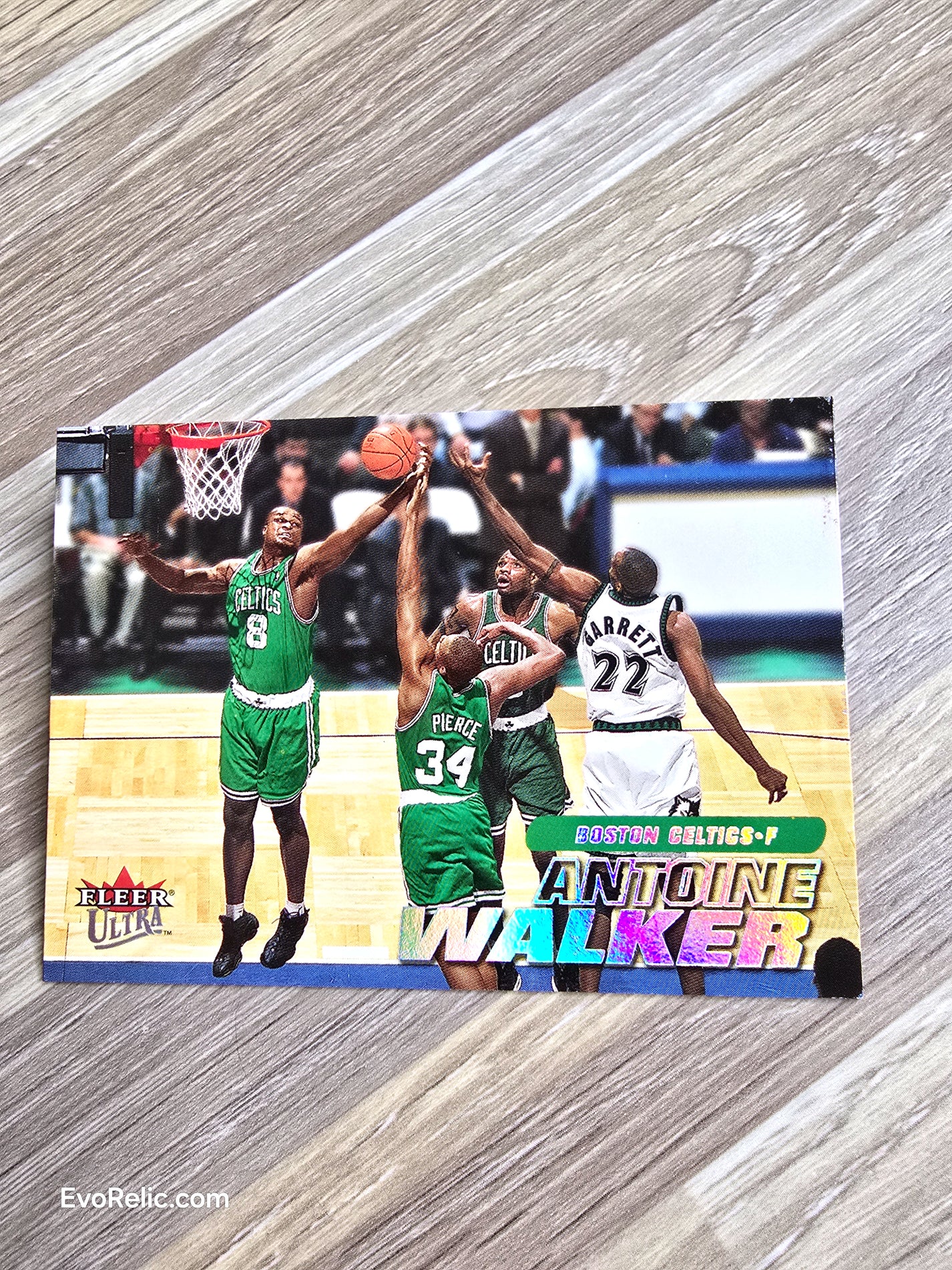 2000'01 Antoine Walker NBA Basketball Card Ultra Fleer No. 45