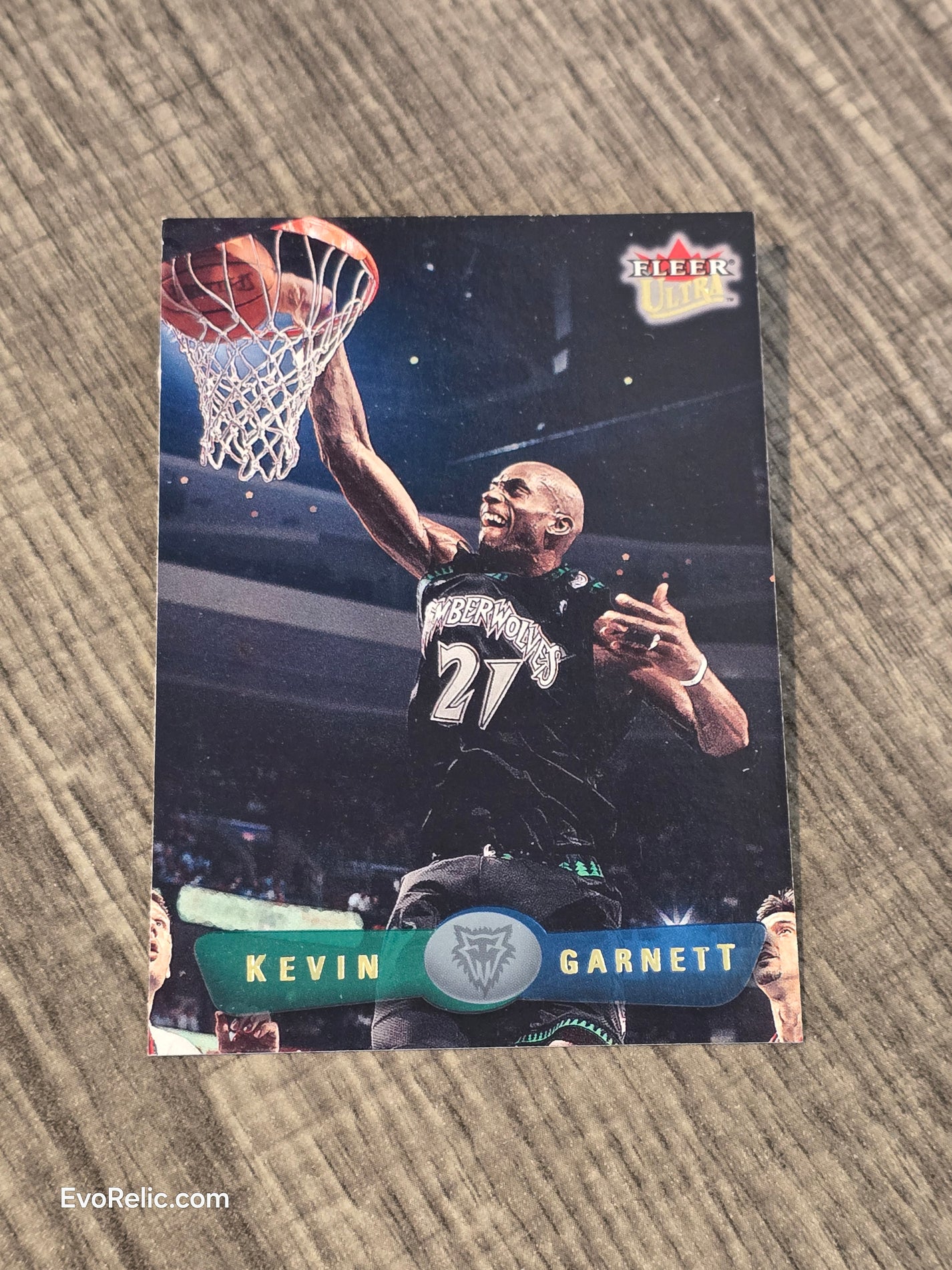 2001 NBA Basketball Card Kevin Garnett Fleer No 107