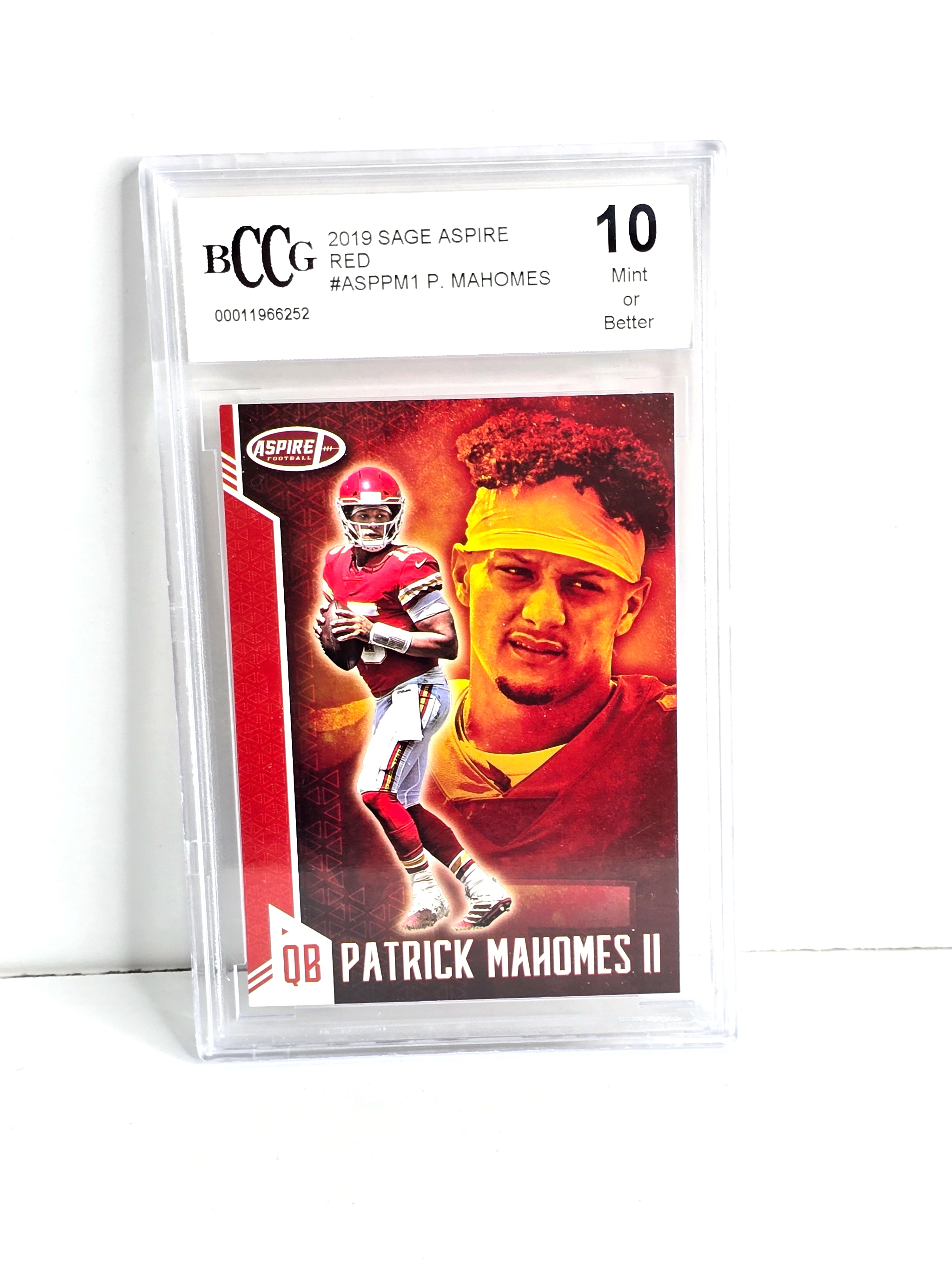 2019 Patrick Mahomes II Football Card Sage Aspire Mint Beckett