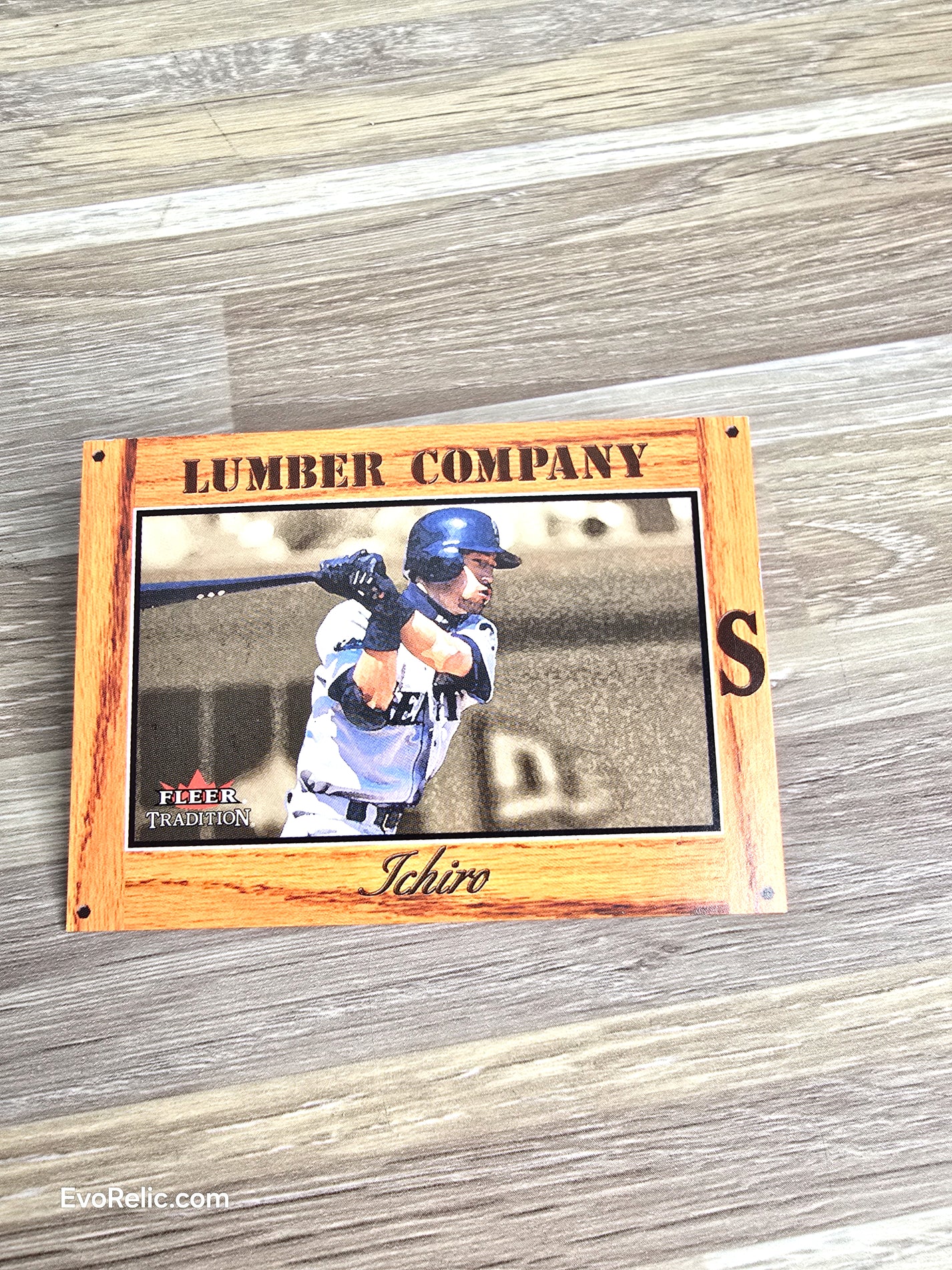 Fleer Baseball Card 2003 Ichiro Seattle Mariners