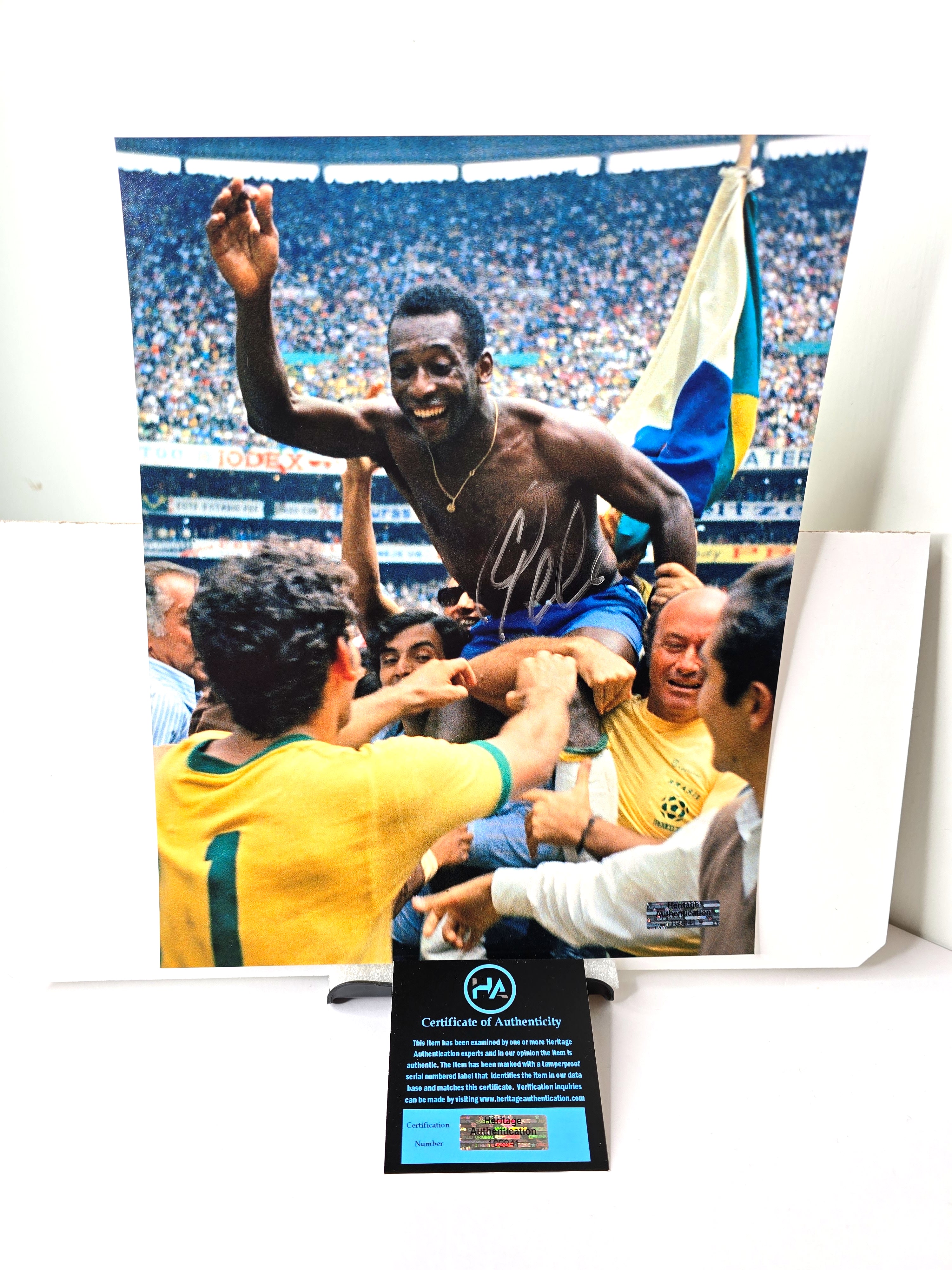 Pelé Soccer FIFA Footballer Signed Autograph Photo