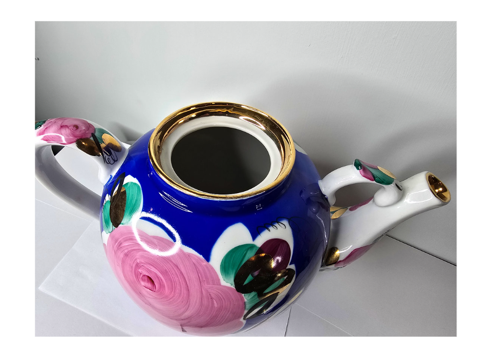 Ayaebo Teapot Hand Painted Russian Vintage with Gold Trim
