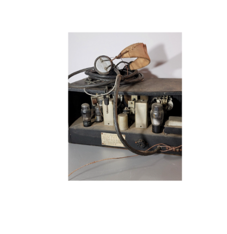 Militaria 1940s U.S Navy Tubed Radio