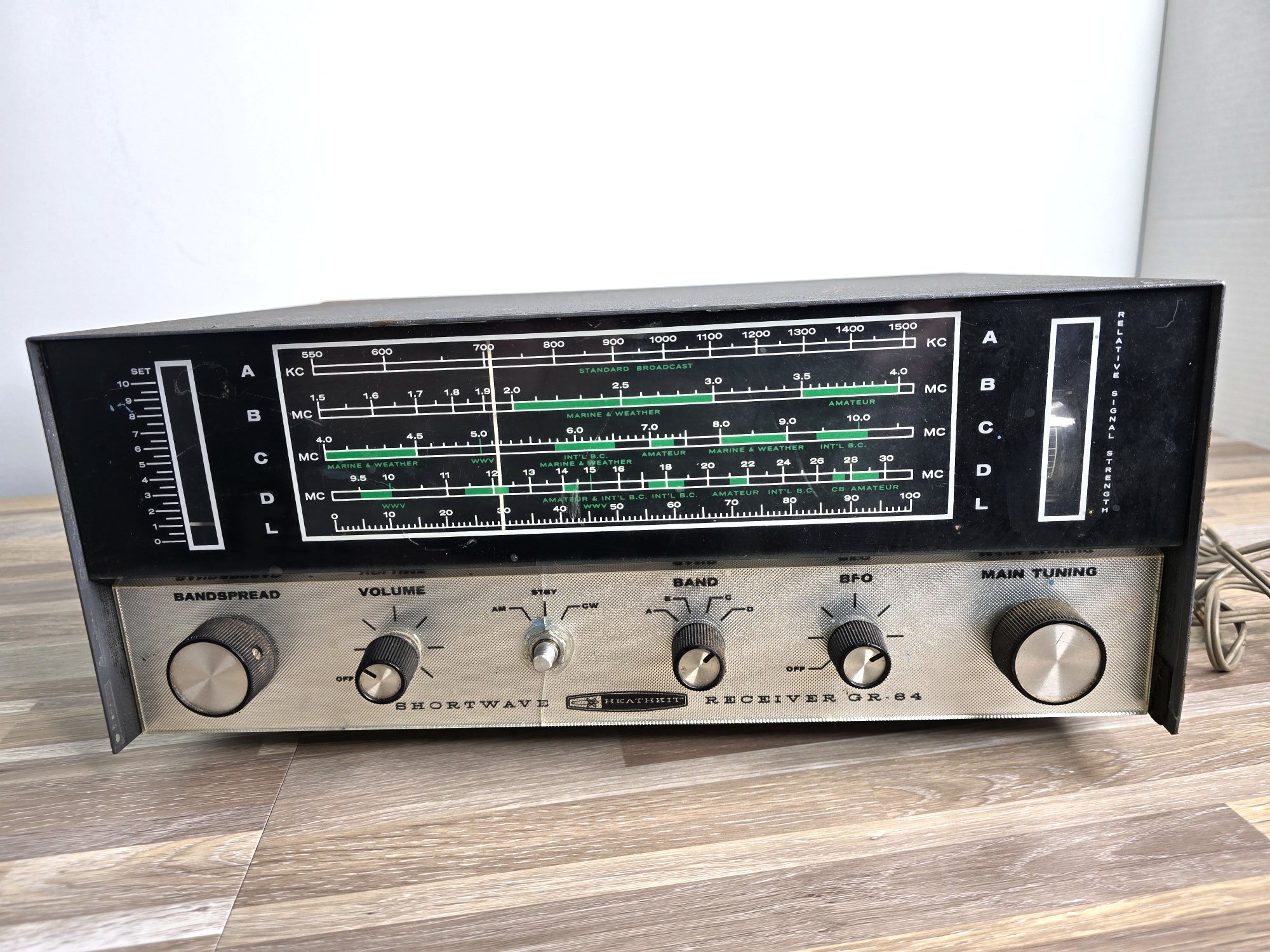 Shortwave Radio Heathkit Receiver GR-64