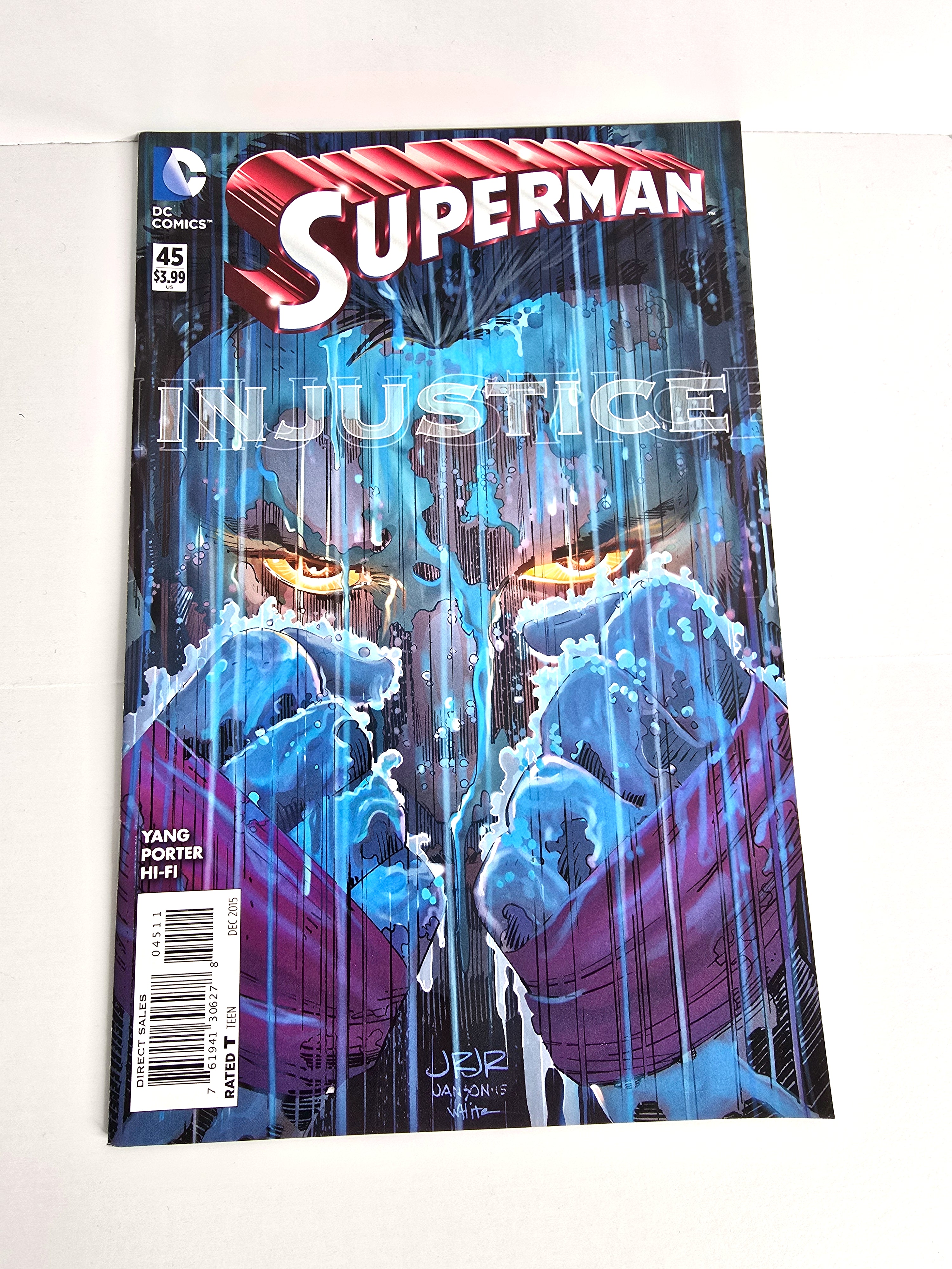 Superman Injustice DC Comic Book December 2015 Volume 45