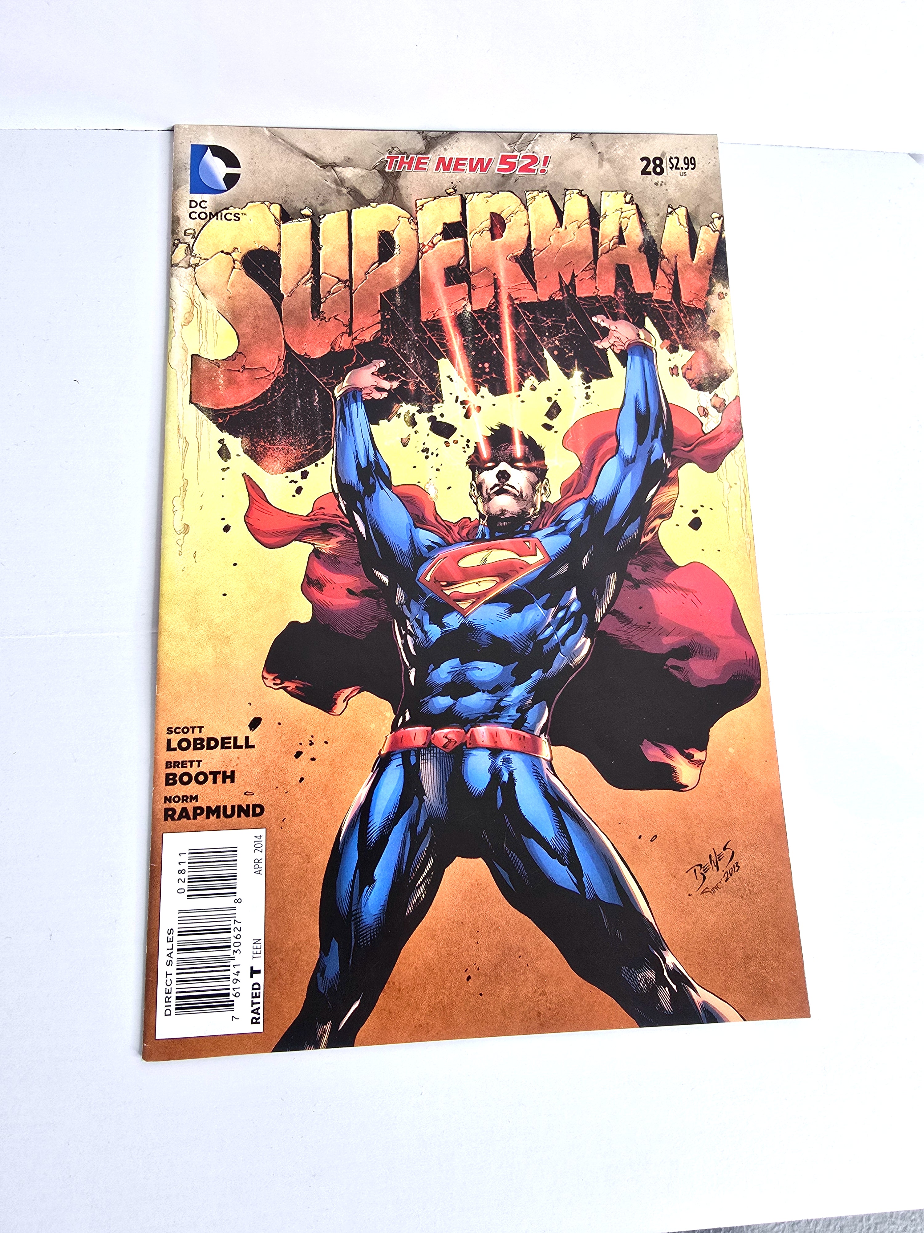 Superman The New 52 Comic Book April 2014 Volume 52