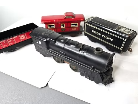 Tin Trains 1950s Litho Collectibles