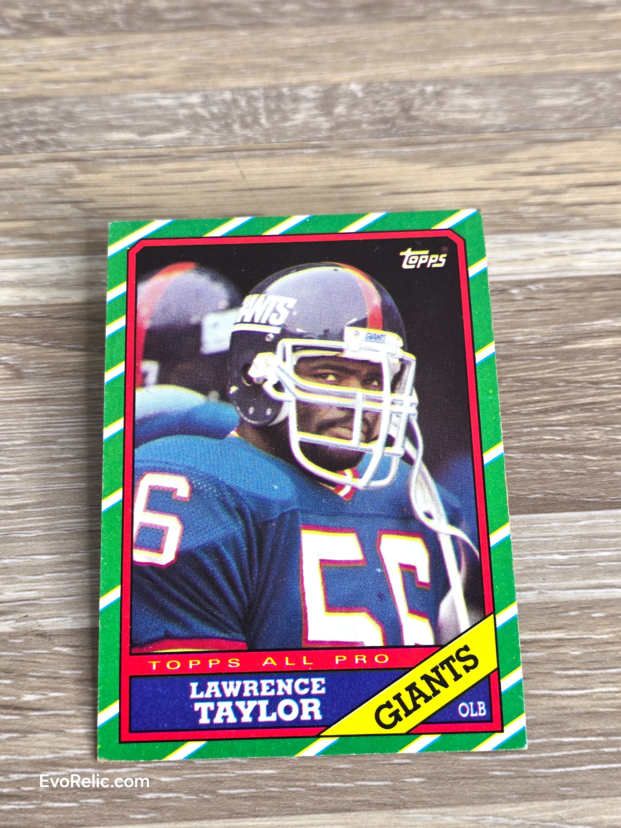 Topps Football Card Lawrence Taylor 1986 Giants No 151